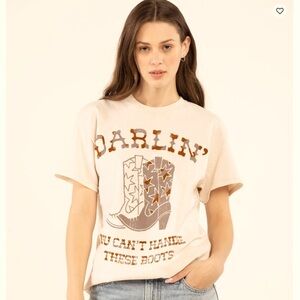 NWT Full Tilt Graphic Darlin Boots Women’s Oversized Short Sleeve Tee Size Small